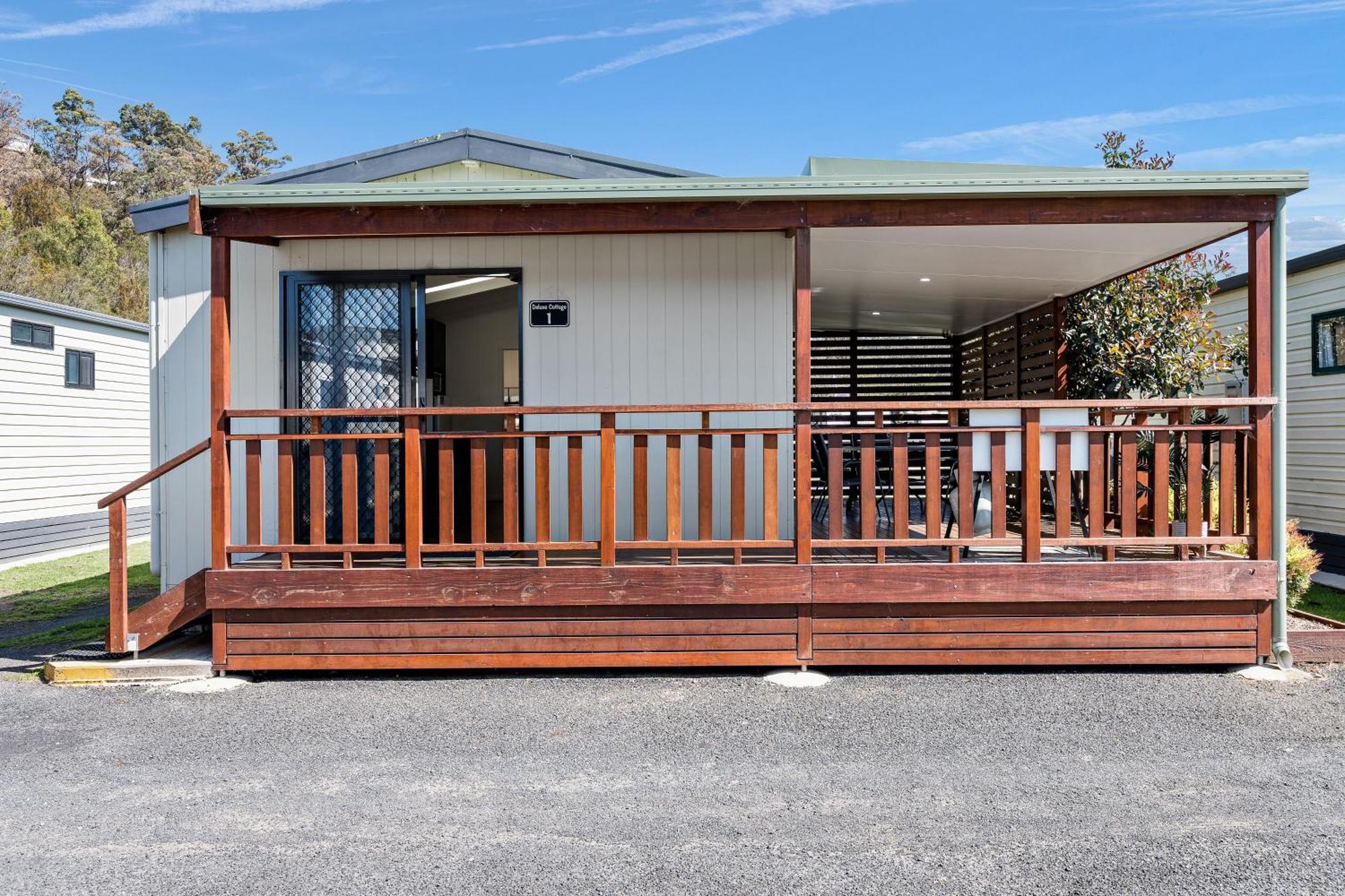 Tasman - 4*